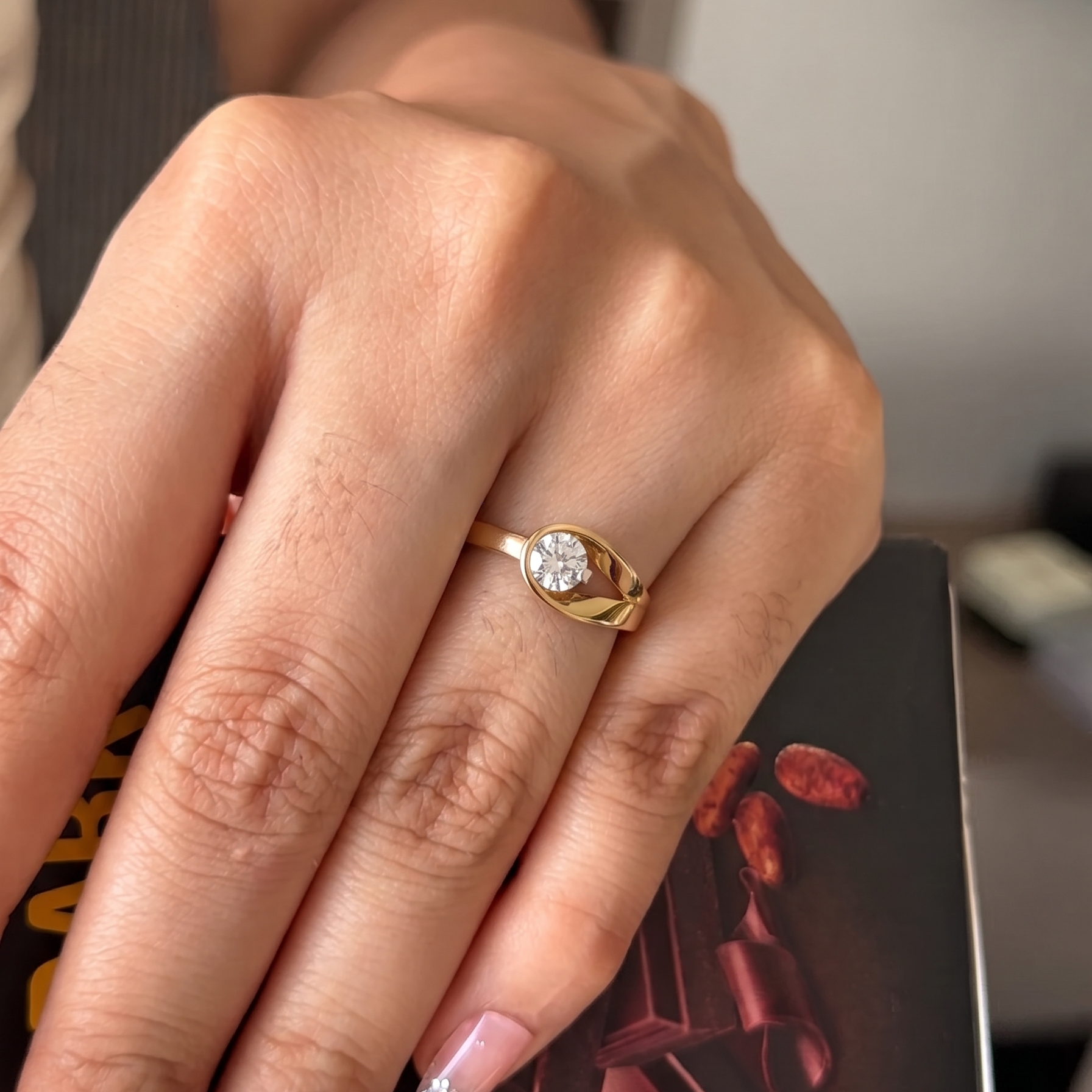 Diamond curve shank ring