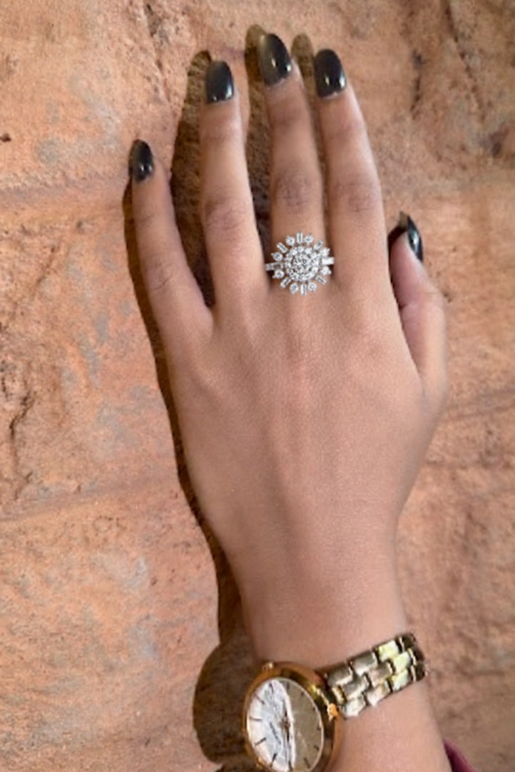 Baguette & Round Diamond Starburst Ring