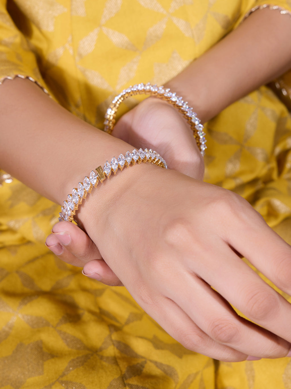 40PT Marquise Bangle