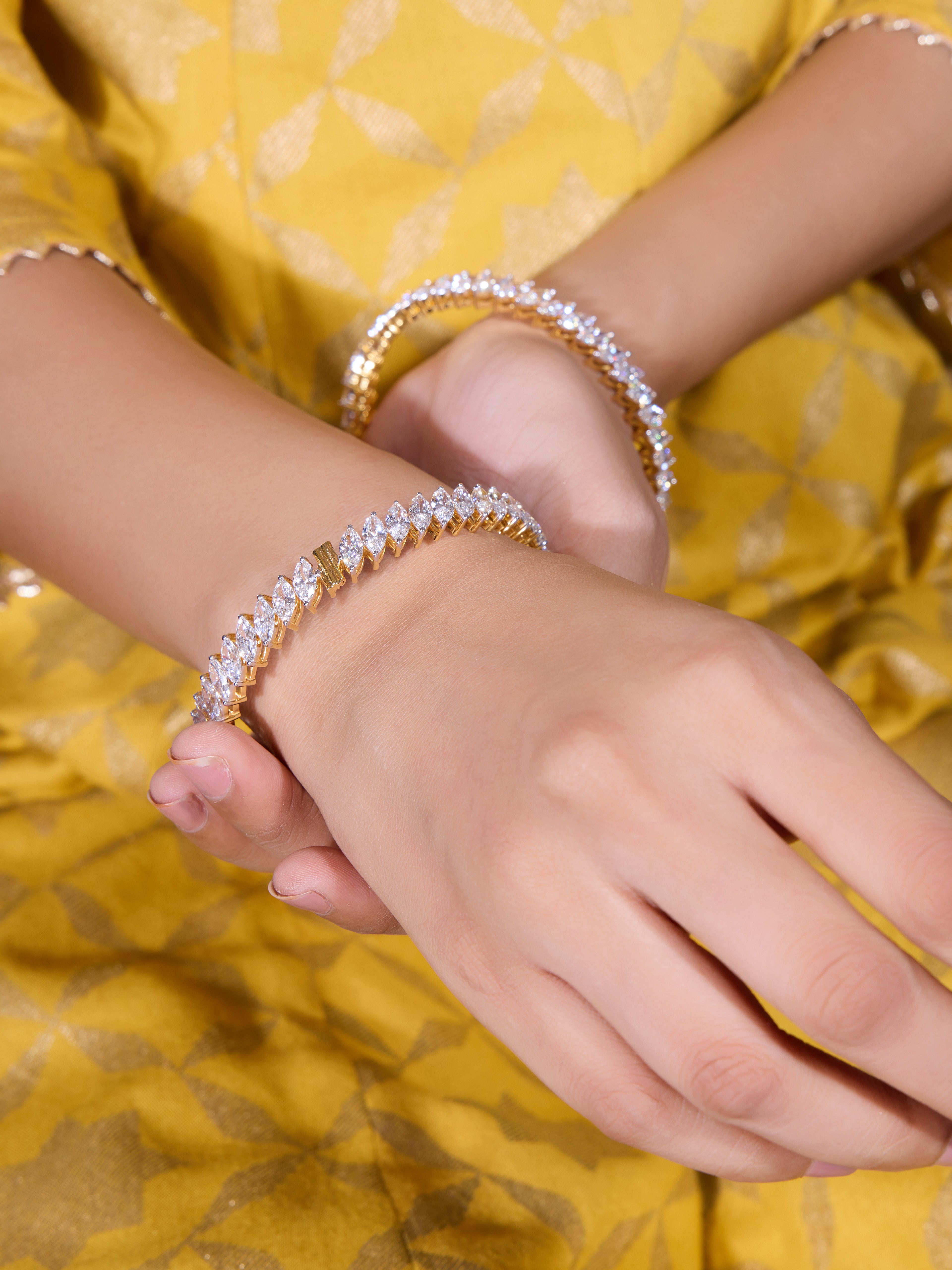 40PT Marquise Bangle