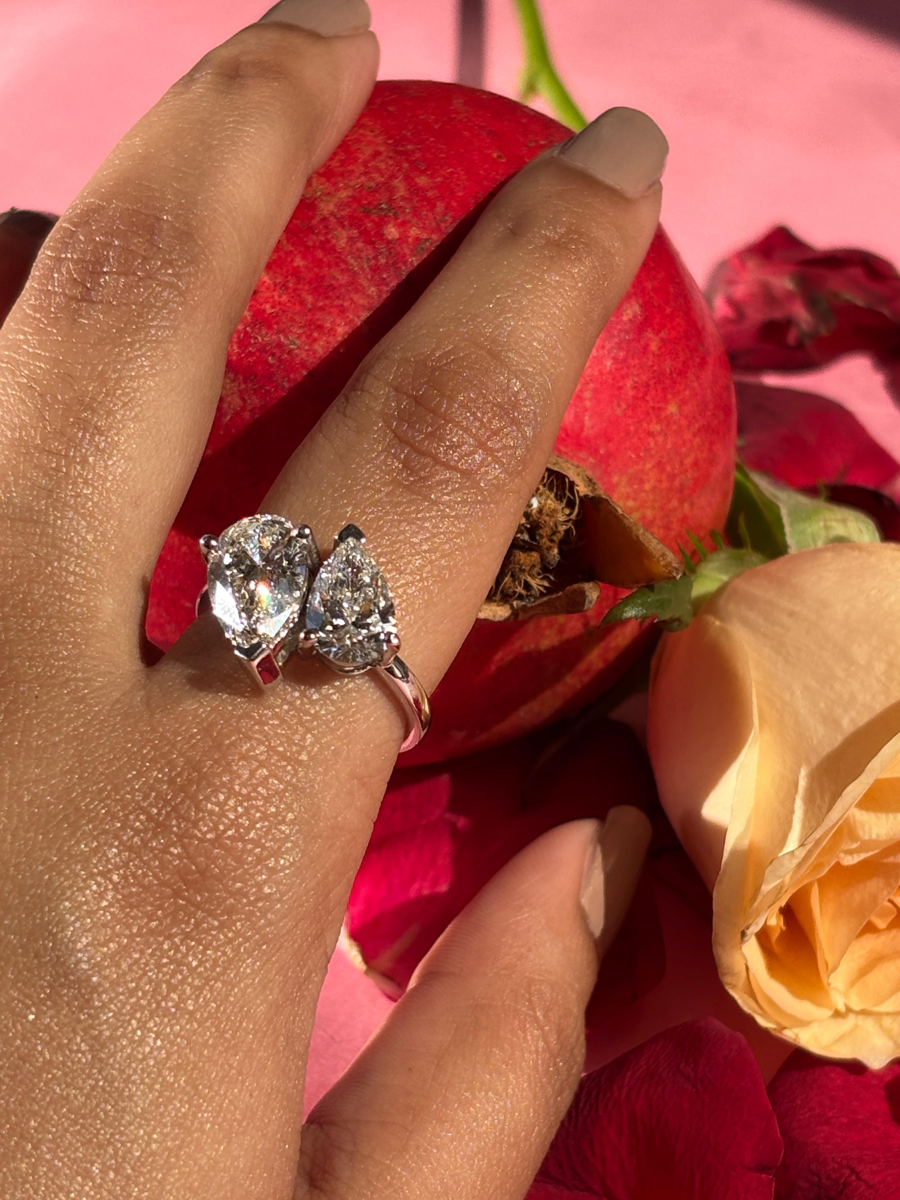 Toi et moi pear cut Ring
