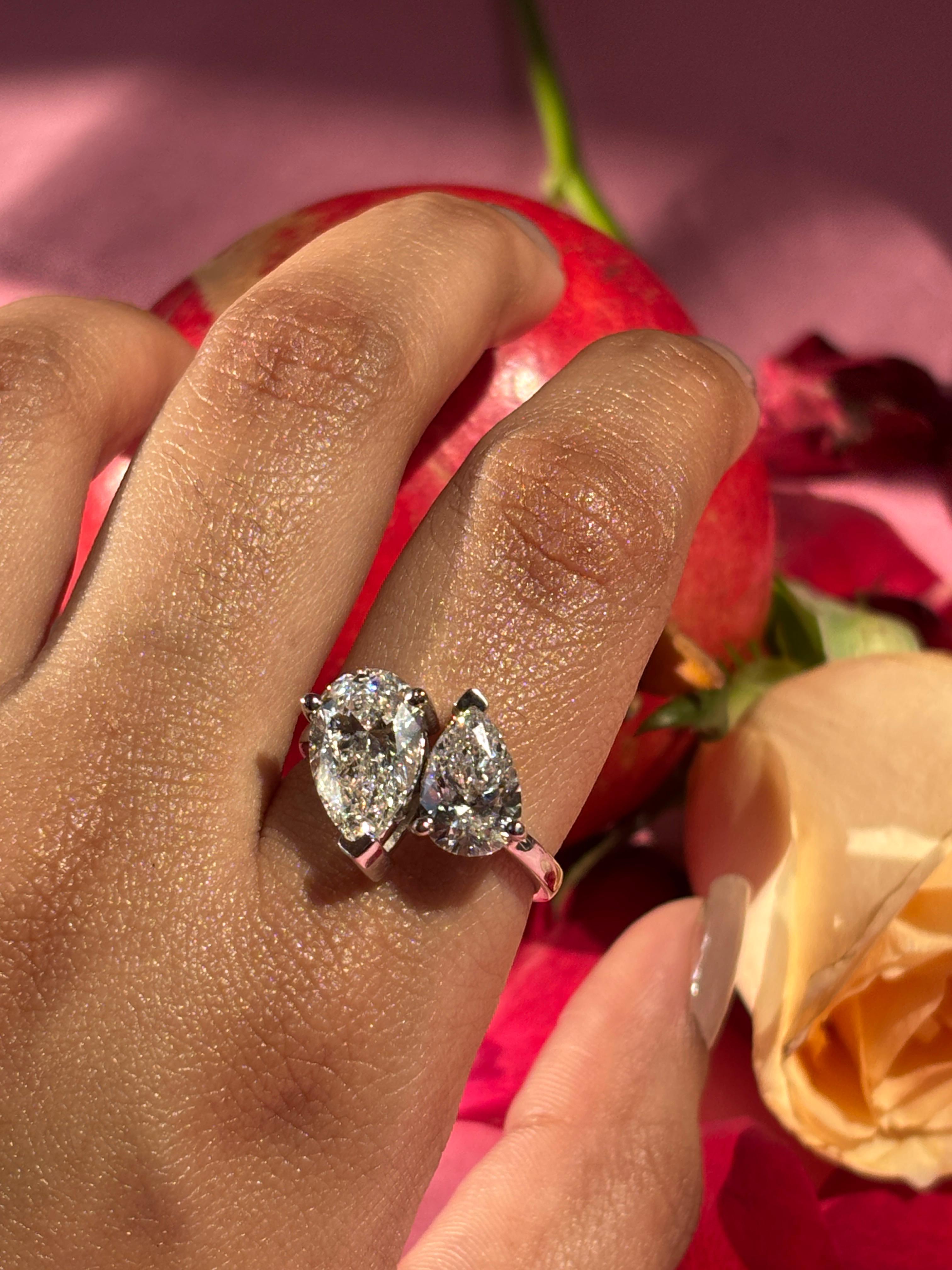 Toi et moi pear cut Ring