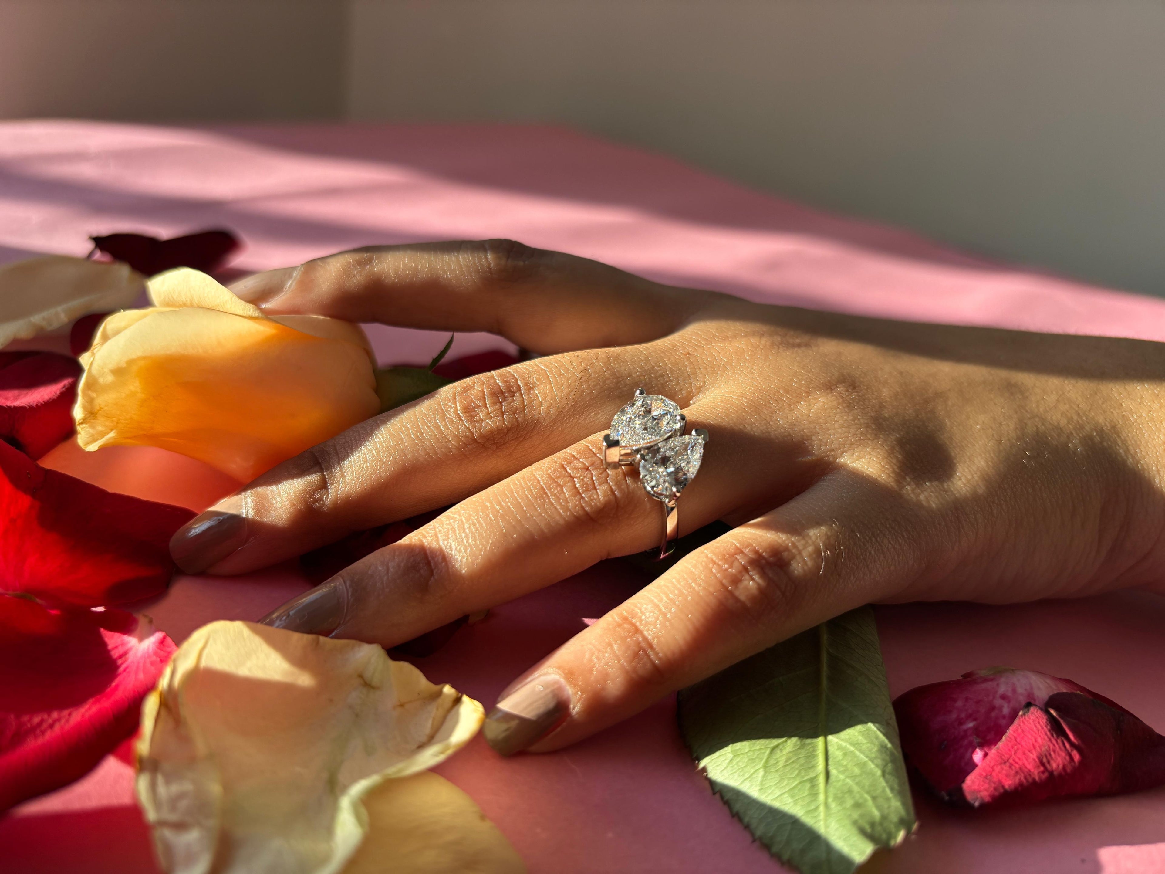 Toi et moi pear cut Ring