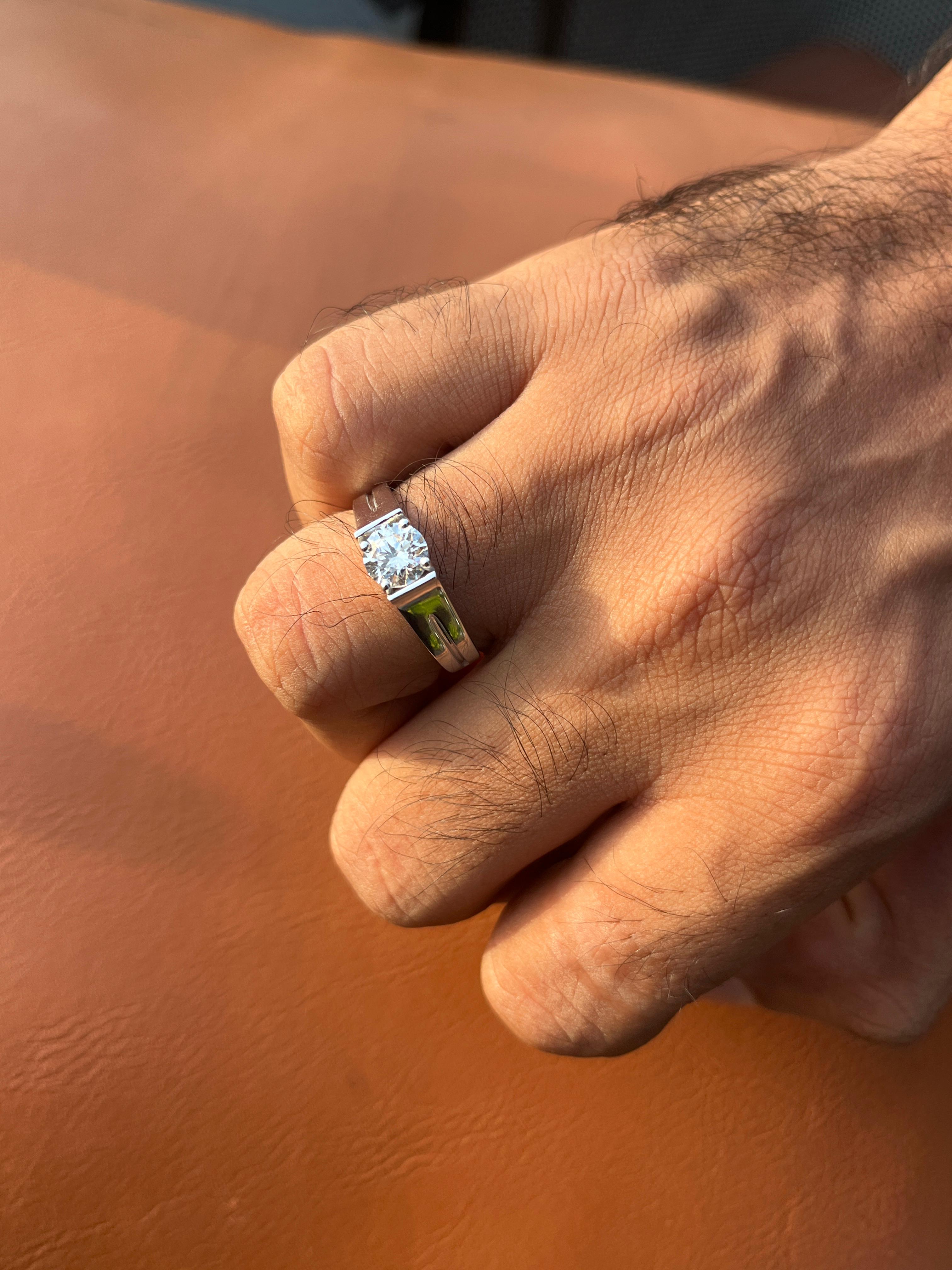 The Solis Round Ring