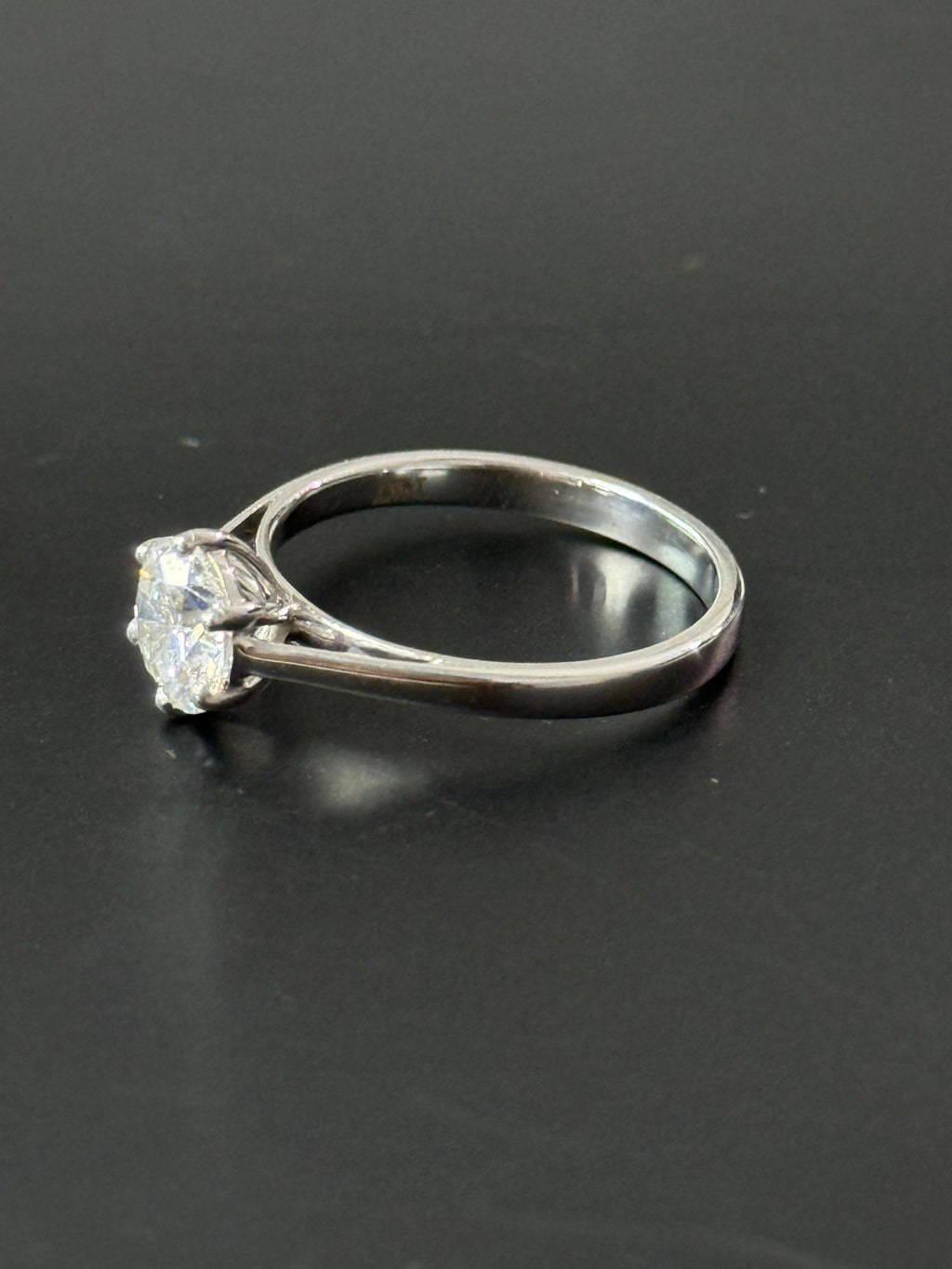 1 Ct Round Cut Ring