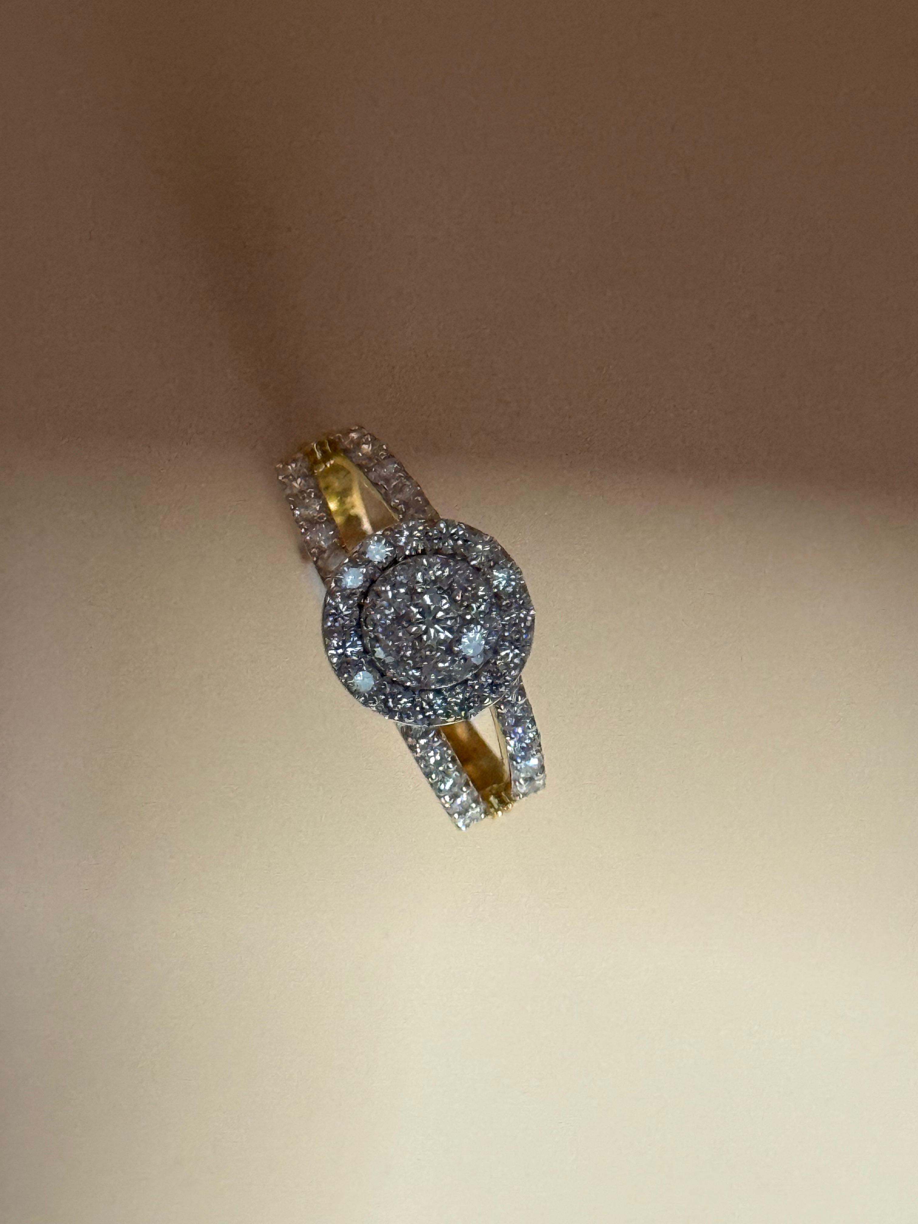 Cluster setting Diamond Engagement Ring
