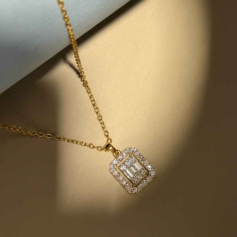 cluster baguette halo Pendant