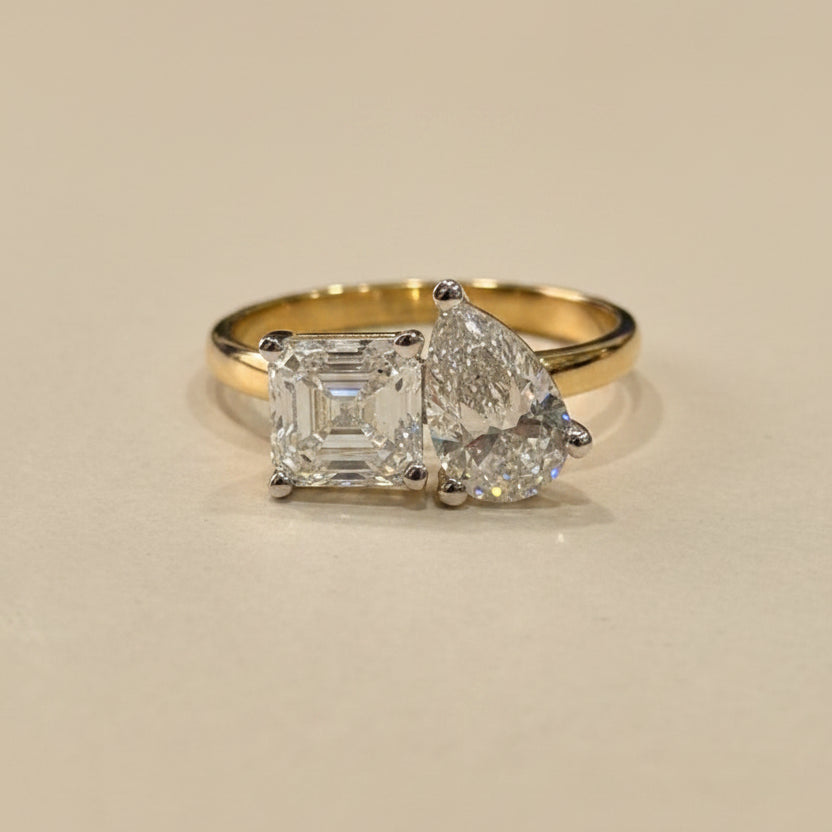 Asscher & Pear Toi et moi ring