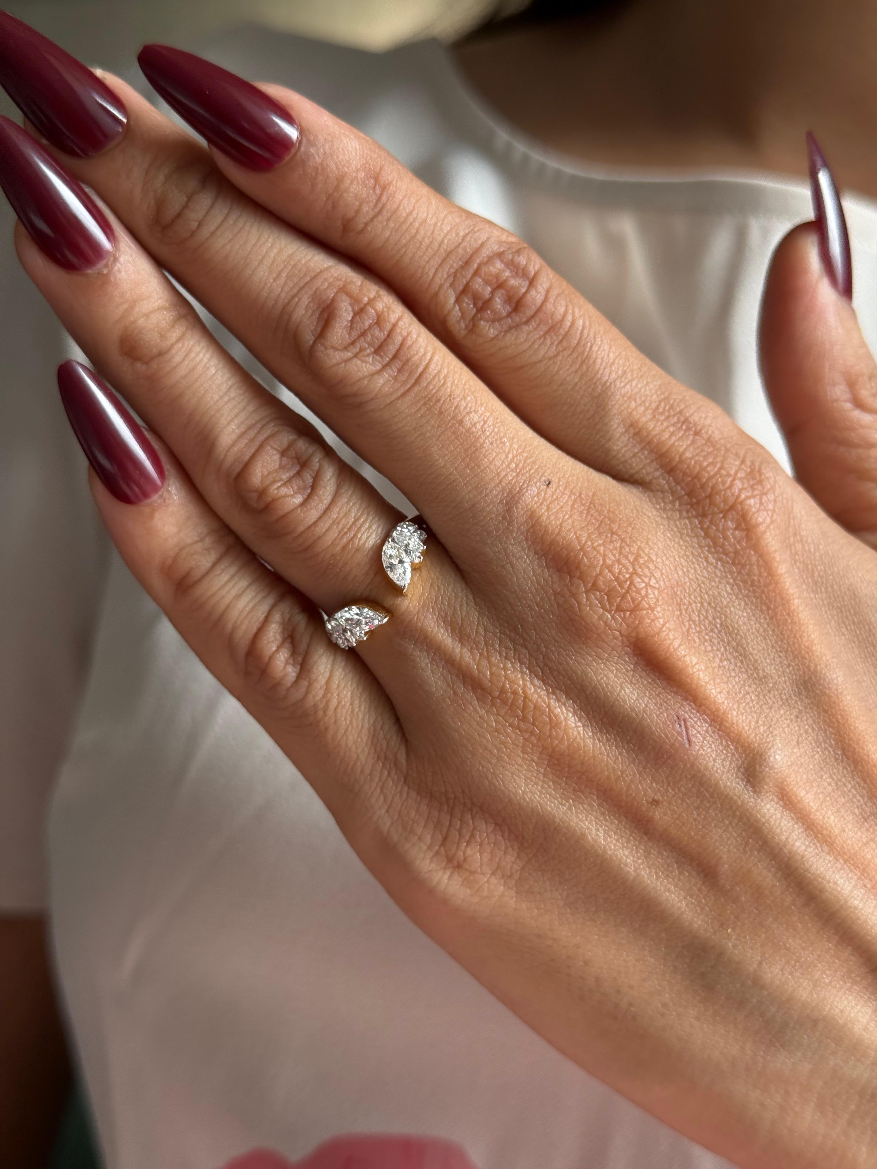 Emerald stackable ring with marquise band