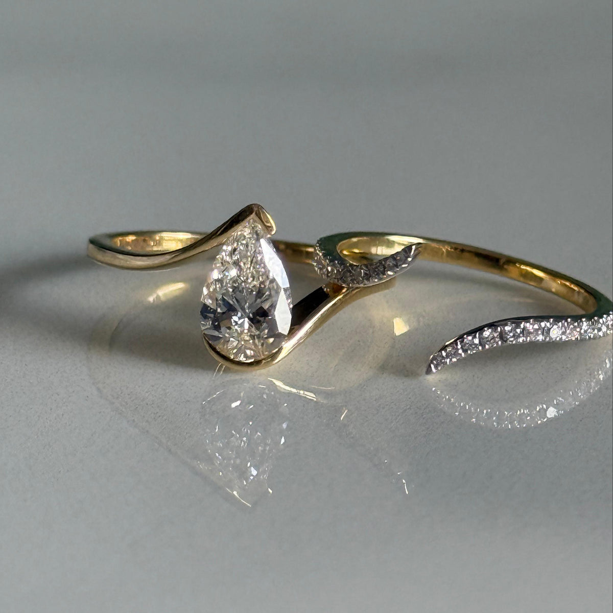Pear Stackable ring