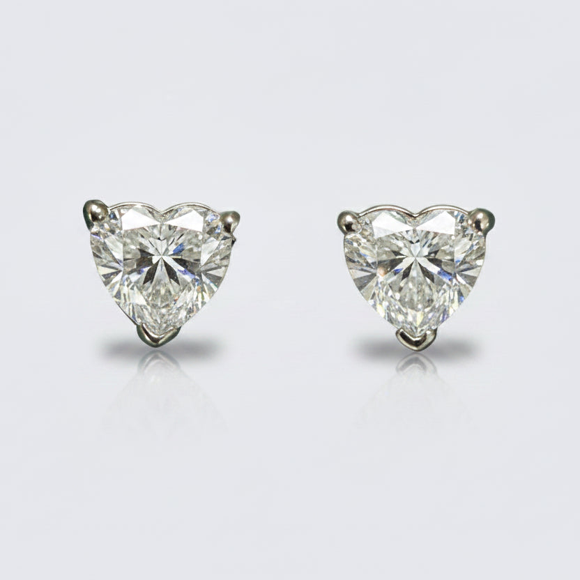 Heart cut 0.70ct Stud