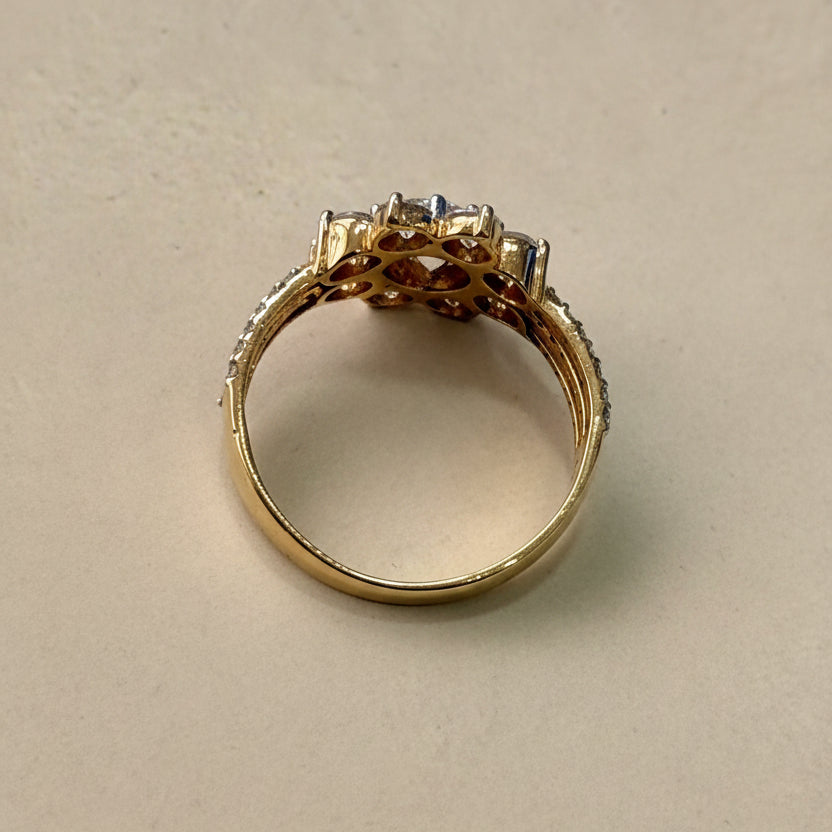 Round cut Cluster Set Diamond Engagement Ring