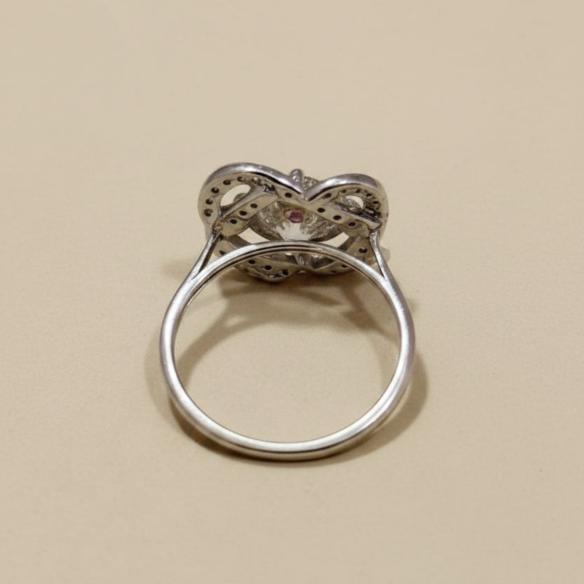 Flower Round Cut Diamond Ring