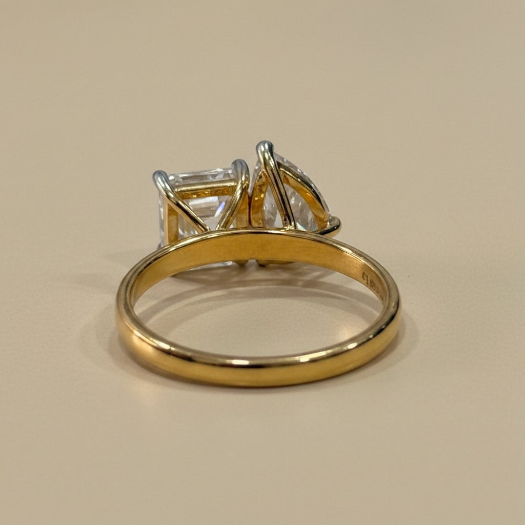 Asscher & Pear Toi et moi ring