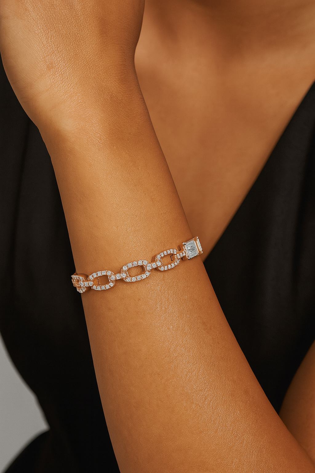 Emerald Shine Link Bracelet