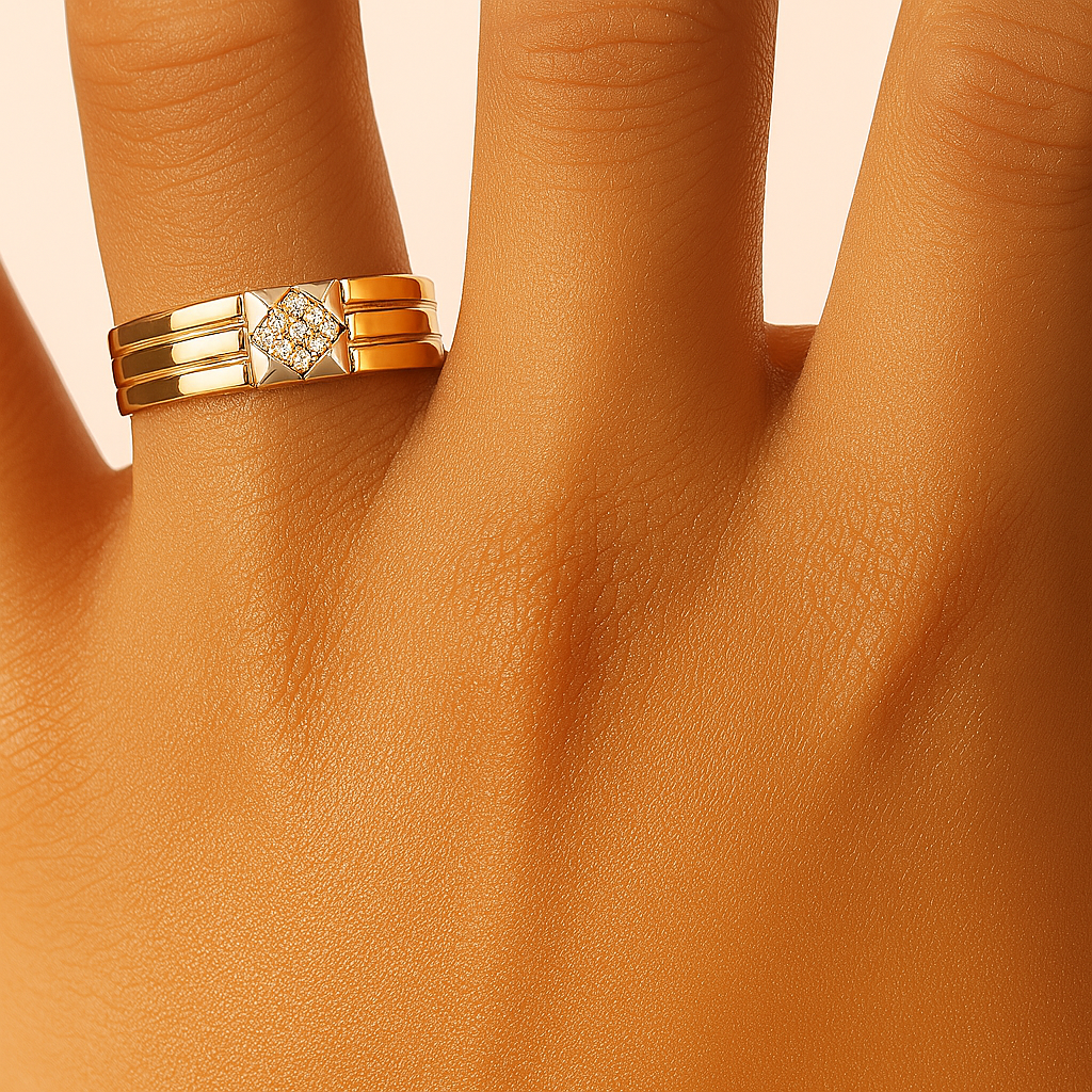 The Tesseract Round Ring