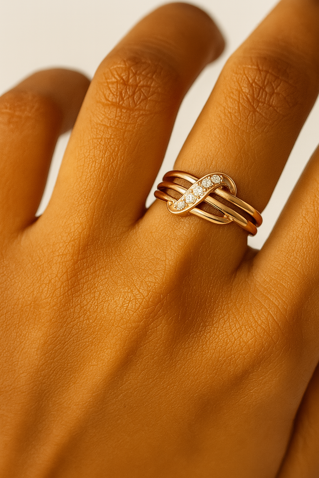 Diamond Interlocking Ribbons Ring